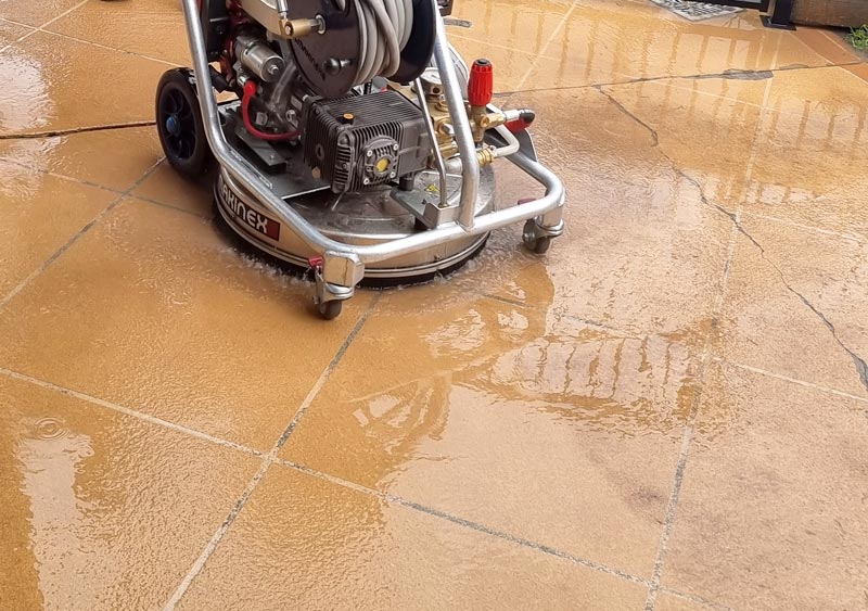 Pressure Washing equipment Happy Floors Gold Coast Concrete Washing